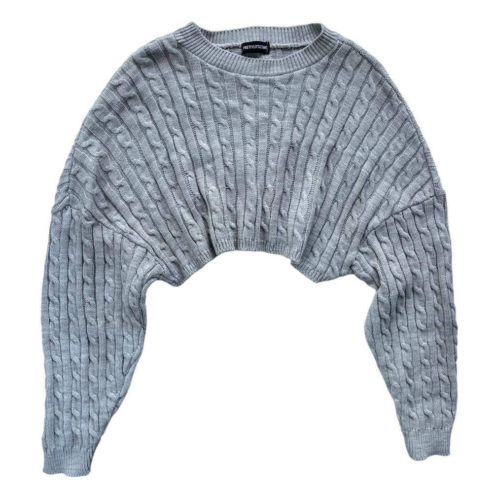 Pretty Little Thing Women’s Size S/M Gray Cable Knit Cropped Long Sleeve Sweater